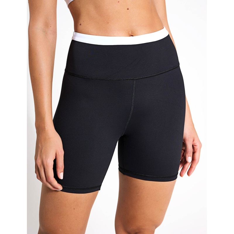 Sara 5″ Bike Short – Black