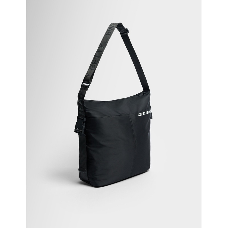Strive Tote – Black