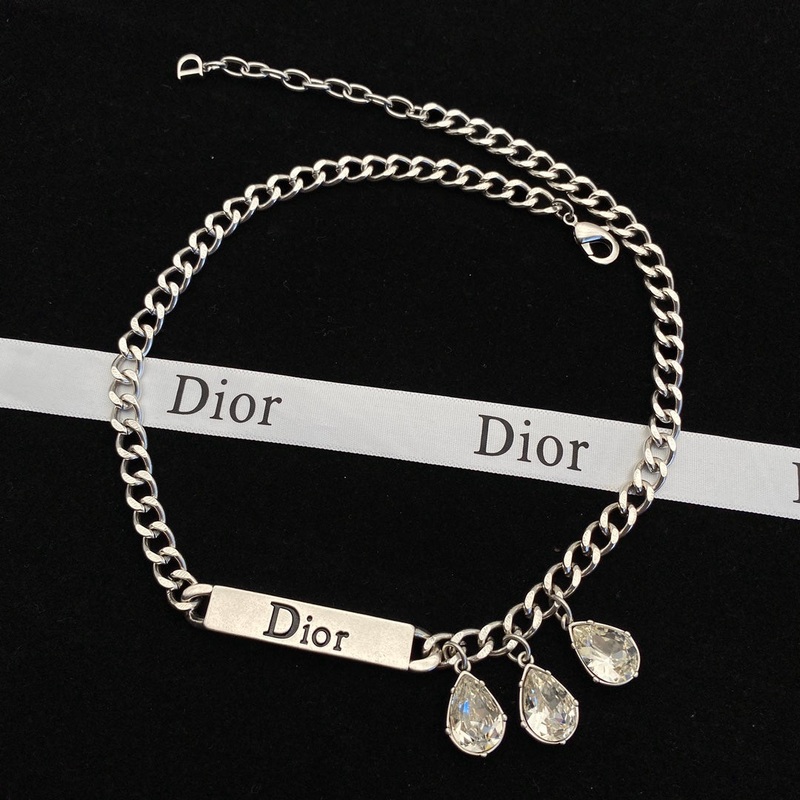Dior Luxury Necklace | Timeless Elegance & Boutique-Grade Quality 03