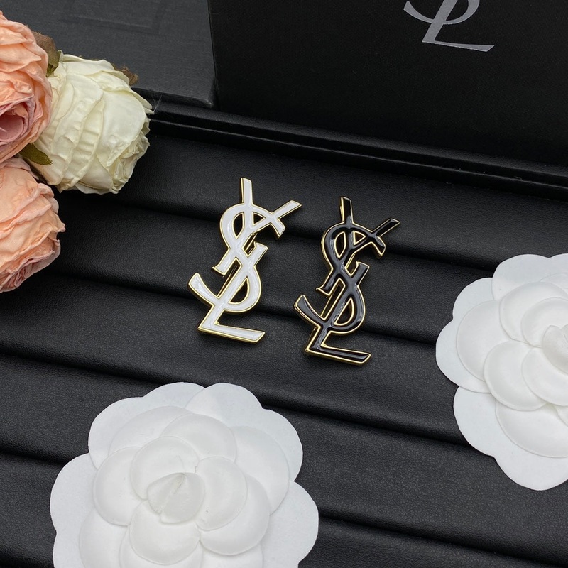 YSL Luxury Brooch | Iconic Elegance & Boutique-Grade Quality 05