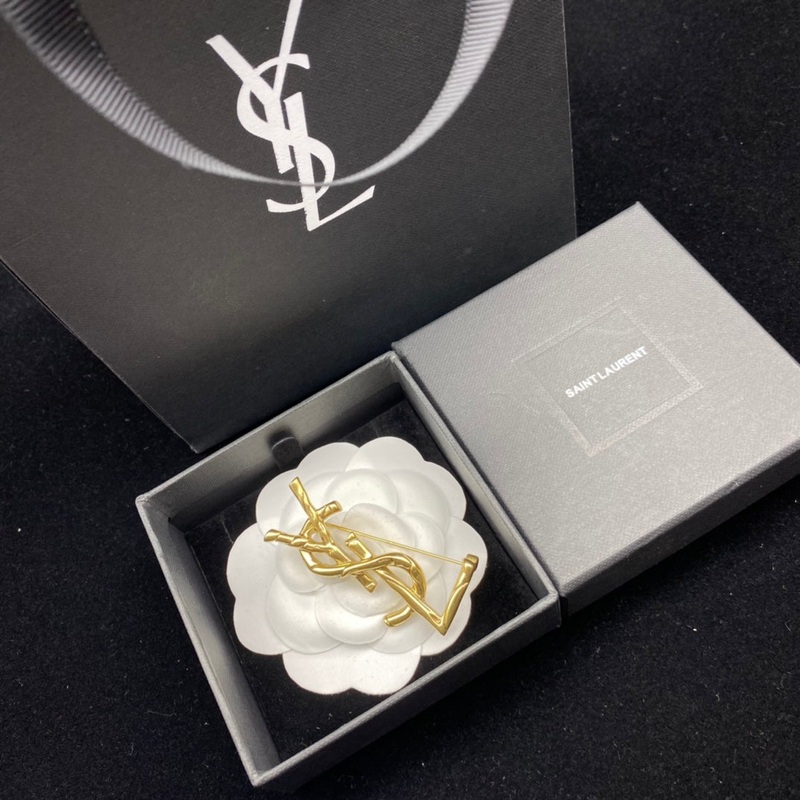 YSL Luxury Brooch | Iconic Elegance & Boutique-Grade Quality 08
