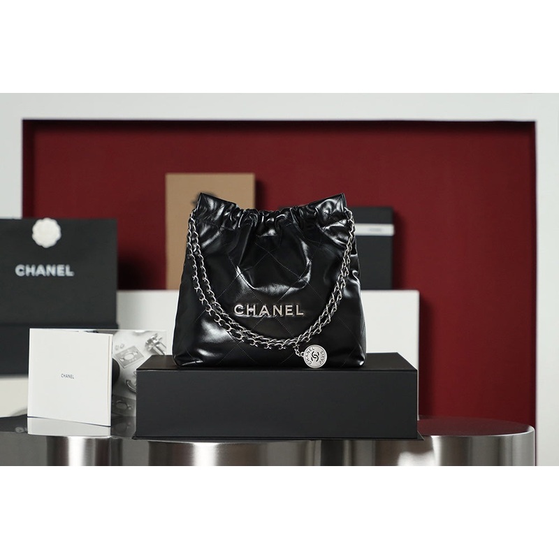 CHANEL women’s bags 23
