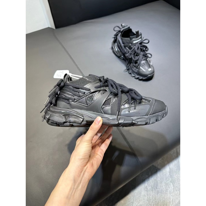 Balenciaga sneakers 16