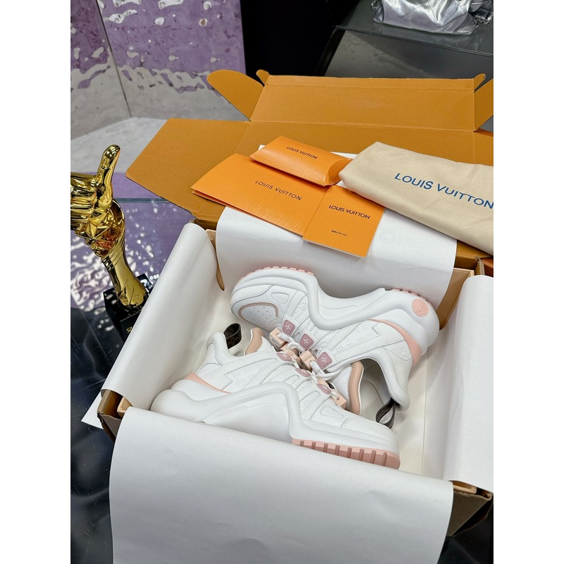 Louis Vuitton sneakers 256