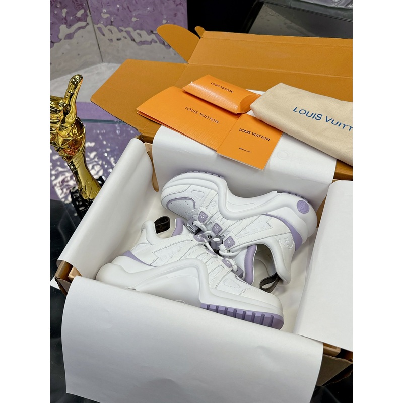 Louis Vuitton sneakers 260