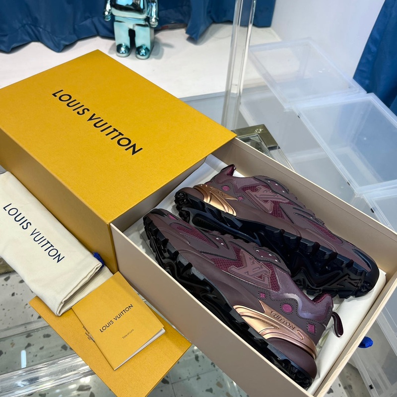 Louis Vuitton sneakers 261