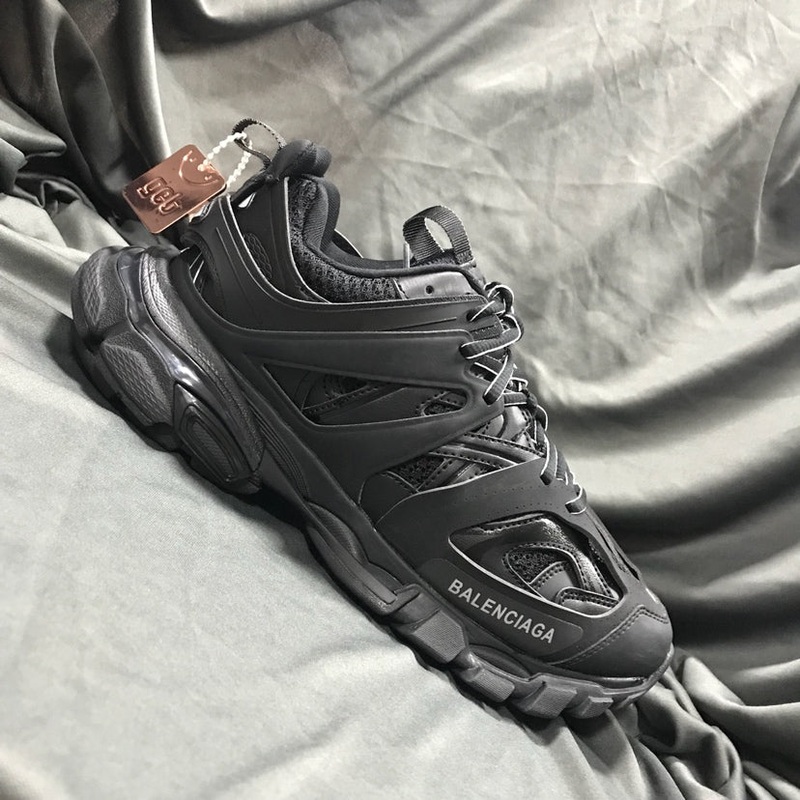 Balenciaga sneakers 70