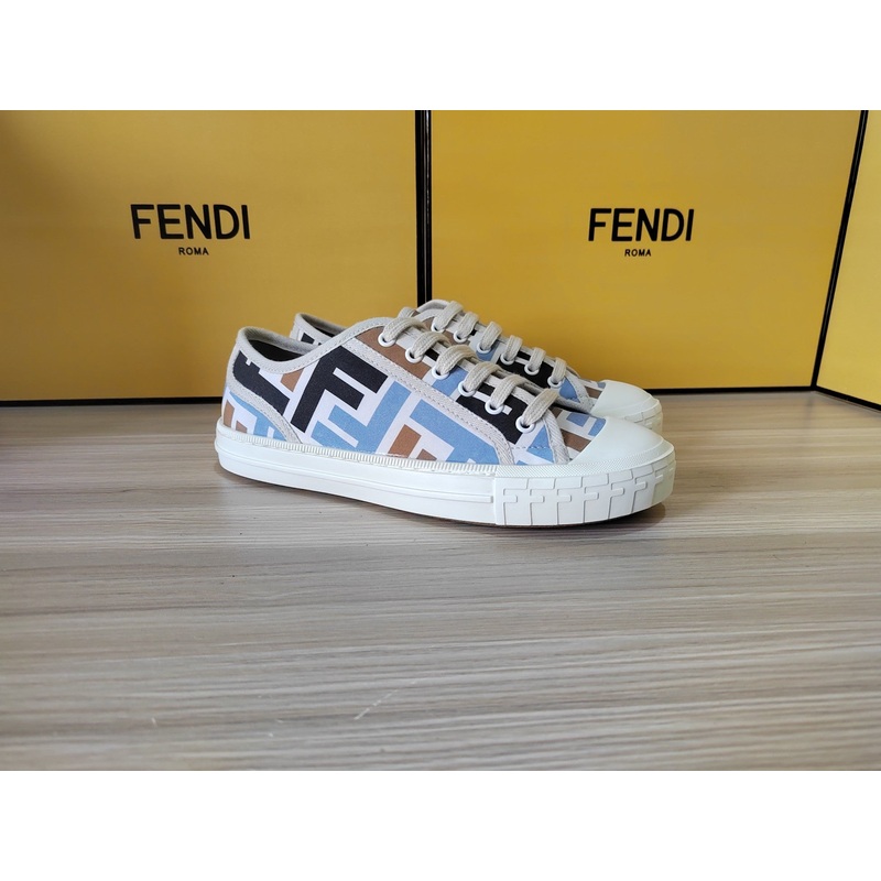 FENDI sneakers 114