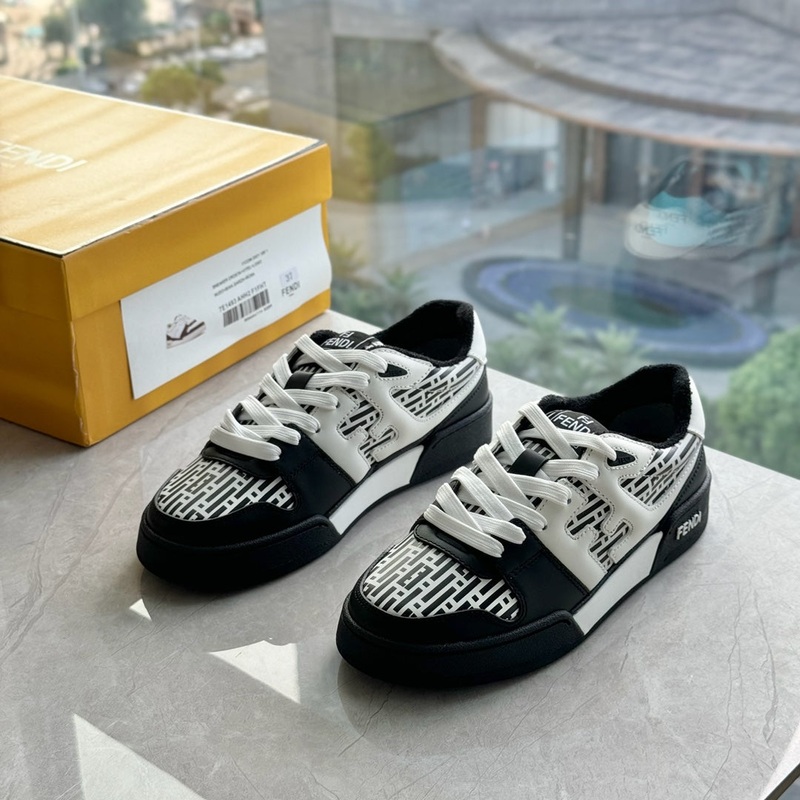 FENDI sneakers 121