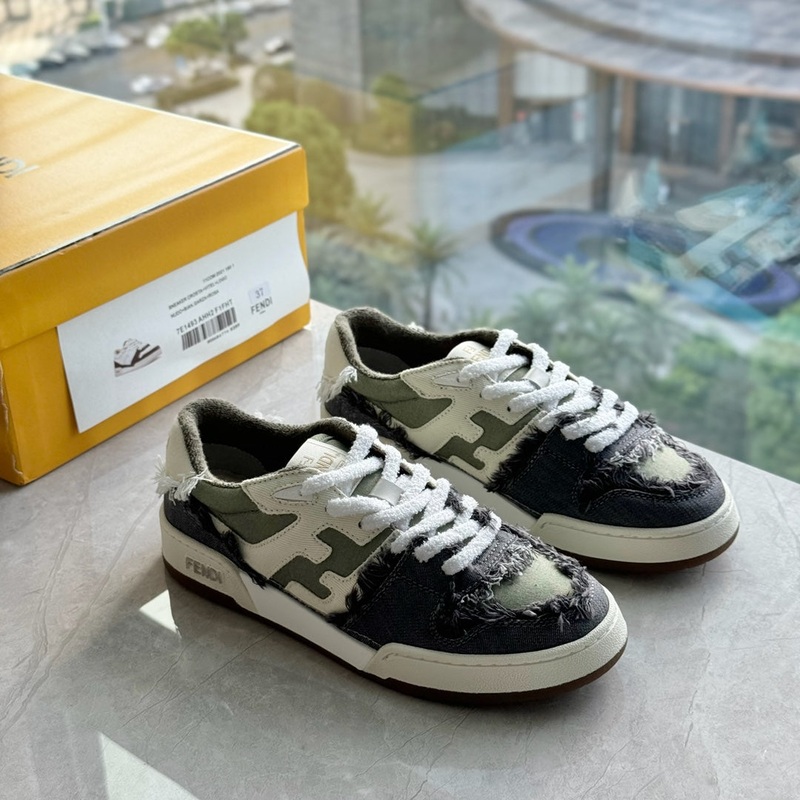 FENDI sneakers 125