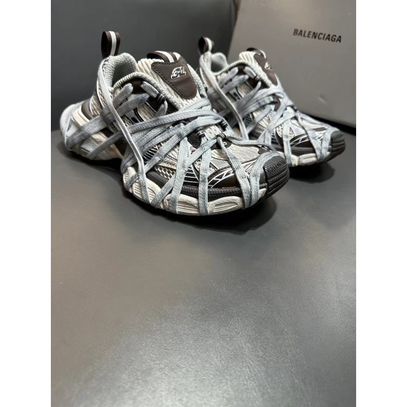 Balenciaga sneakers 182