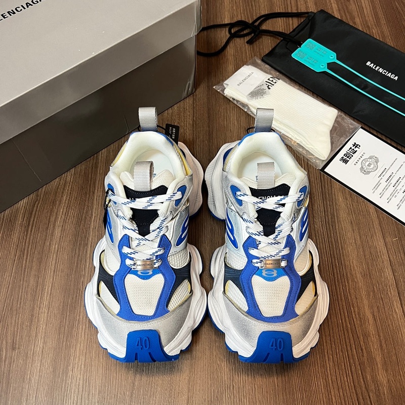 Balenciaga sneakers 200