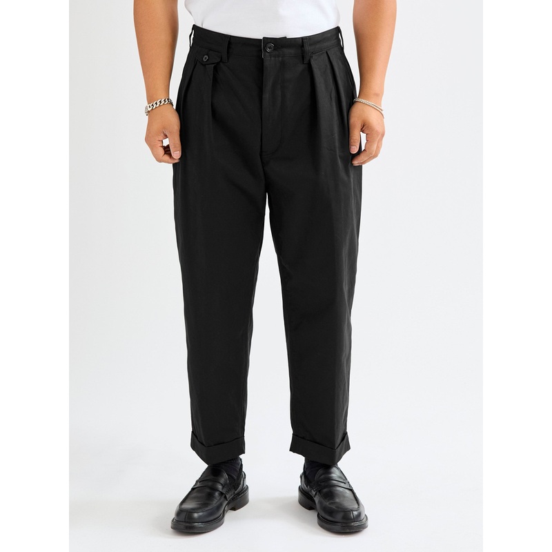 2-Pleat Twill Trousers in Black