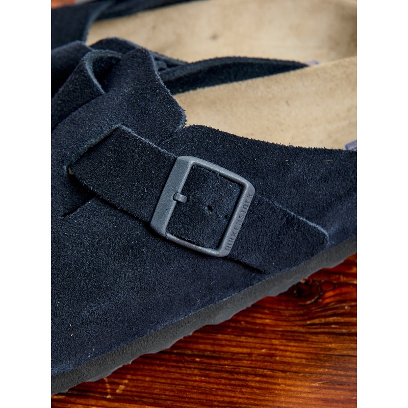 Boston Clog in Suede Midnight