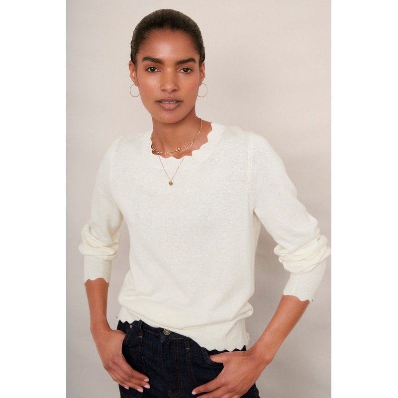 Fleurine Scallop Jumper – Ivory