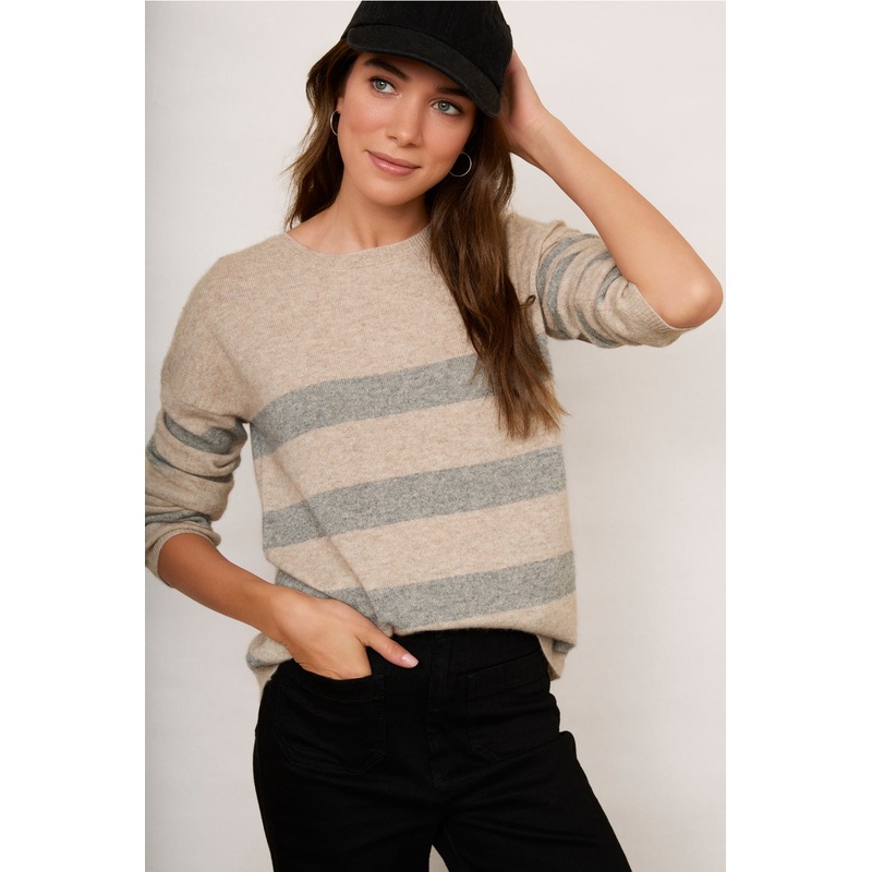 Flo Star Patch Jumper – Taupe/Grey