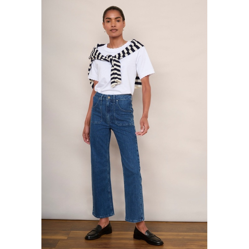 Flossie Carpenter Flare Cropped Jean – Mid Wash