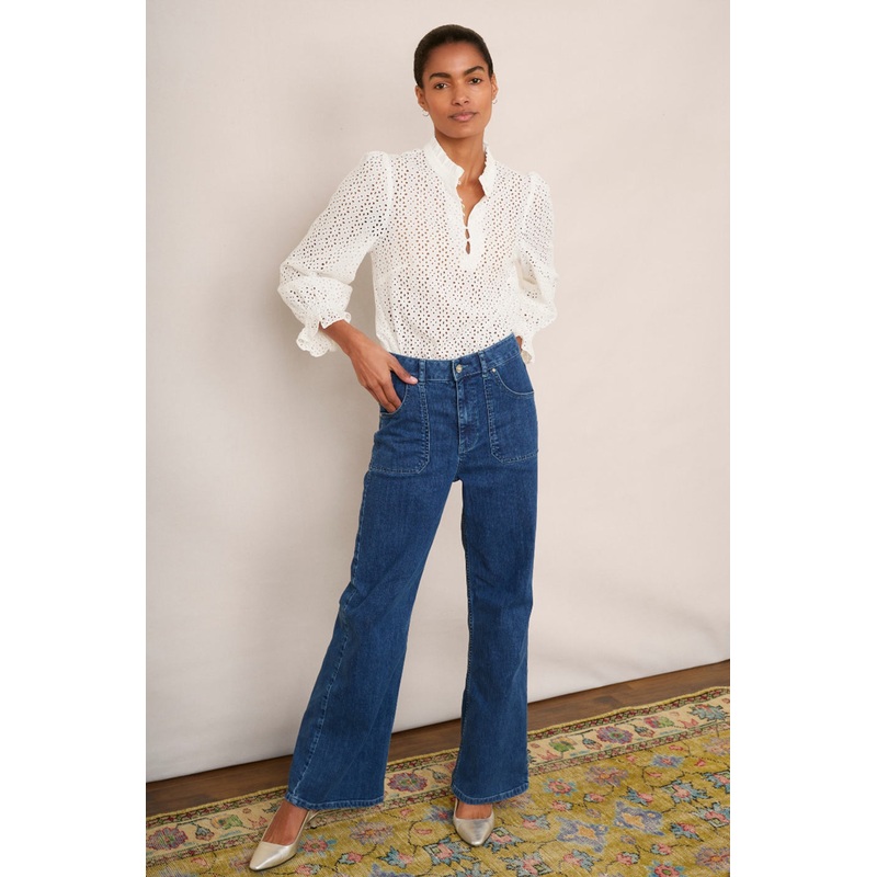 Flossie Carpenter Flare Jean – Mid Wash