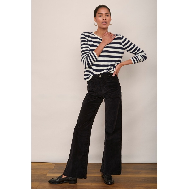 Flossie Carpenter Flare Velvet Trouser – Black