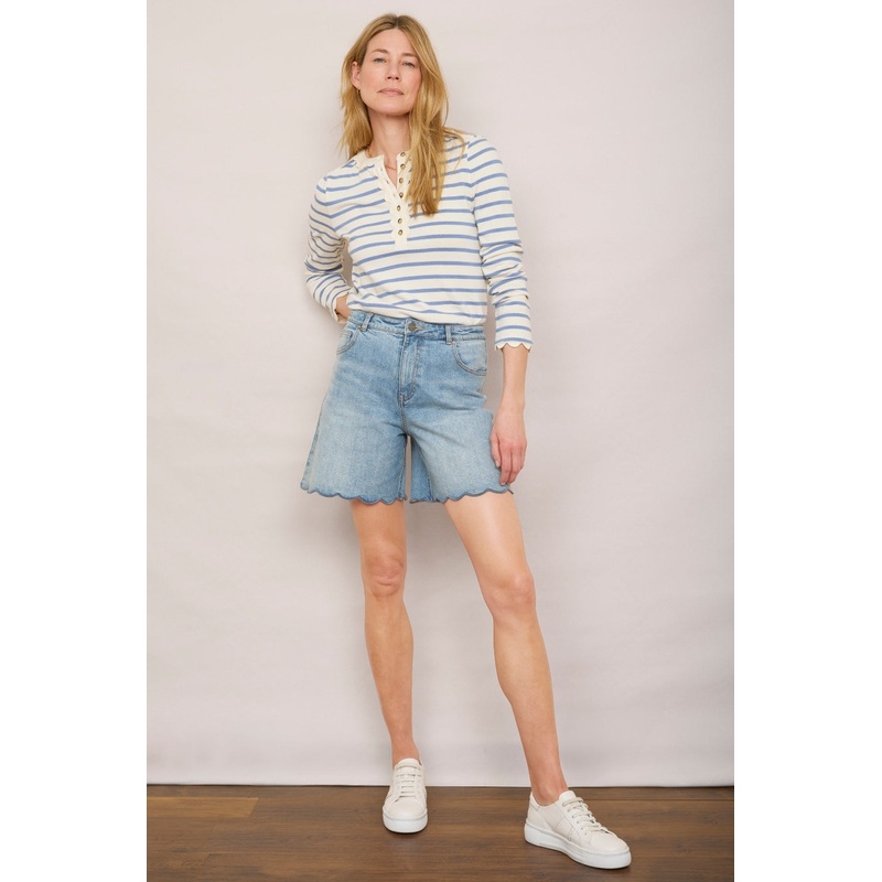 Brielle Long Scallop Short – Mid Wash