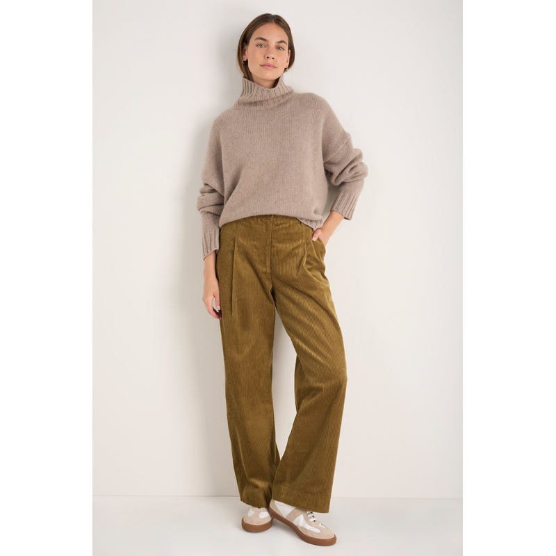 DB X Wyse Pleat Cord Trouser – Dark Chartreuse