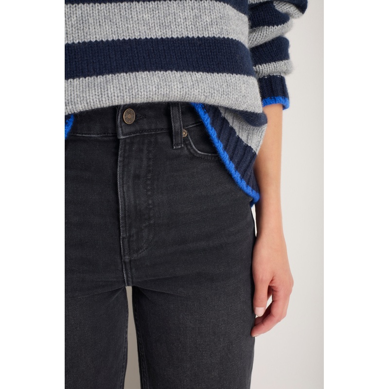 Saffie Straight Leg Jean – Washed Black