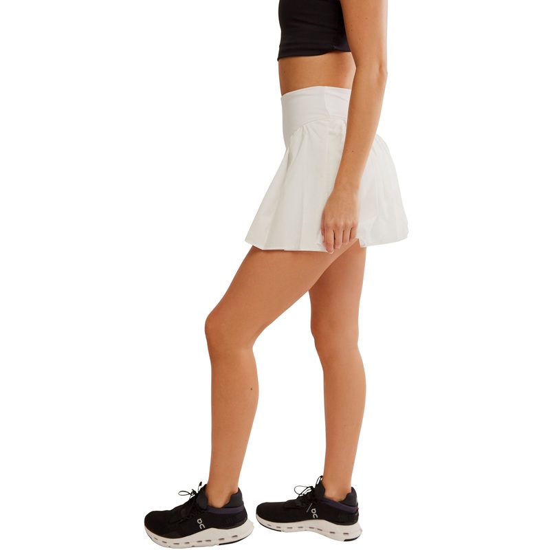 Swing Of Things Skort – White