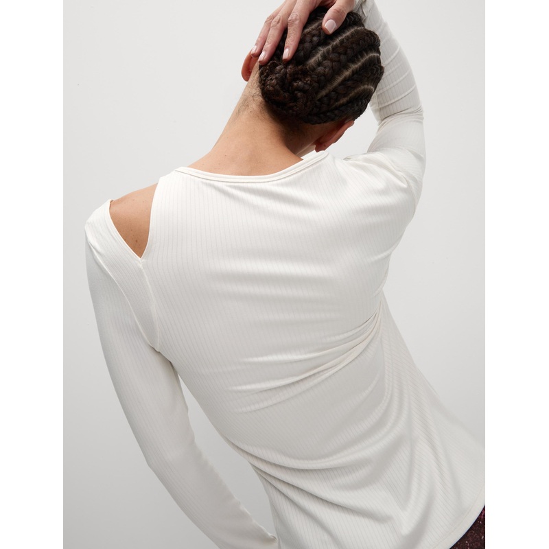 Rib Cold Shoulder Fitted Yoga Top – Ivory