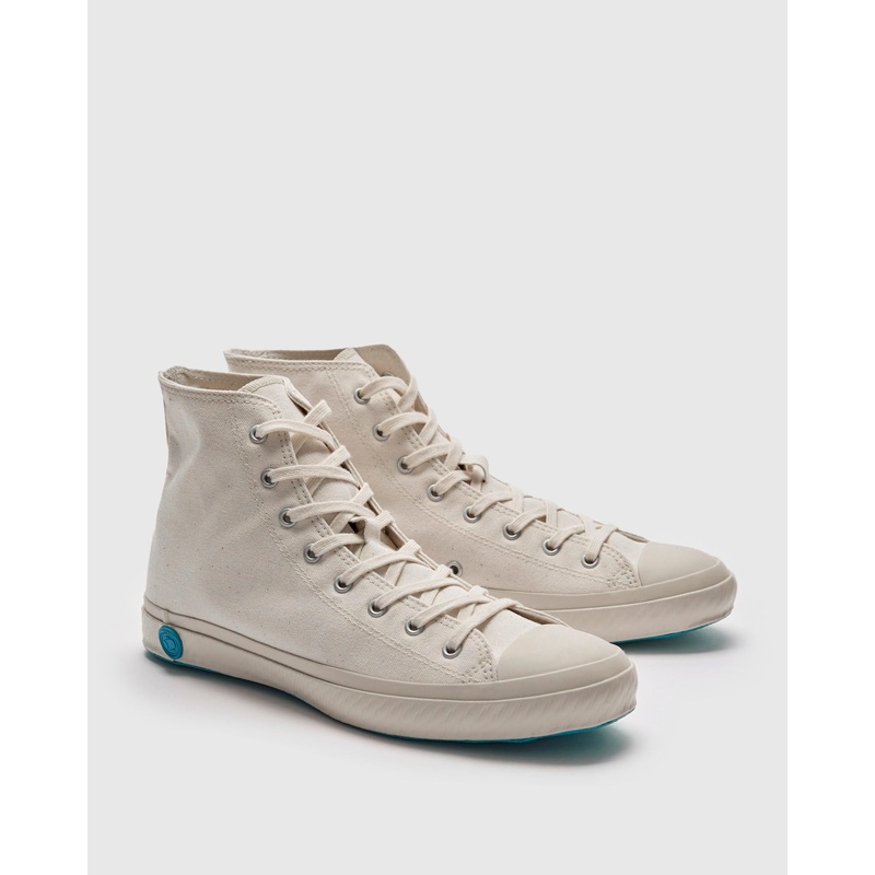 01JP High Top Sneaker in White