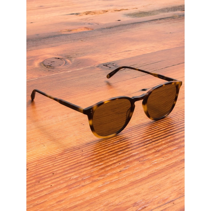 “Kinney” Sunglasses in Matte Brown