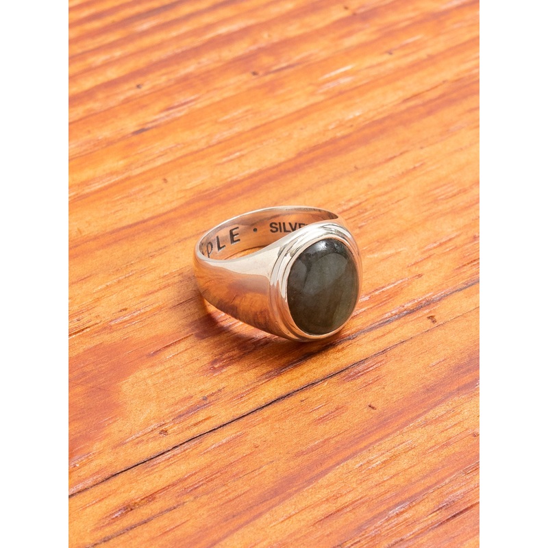 Tommy Signet Ring in Silver/Labradorite