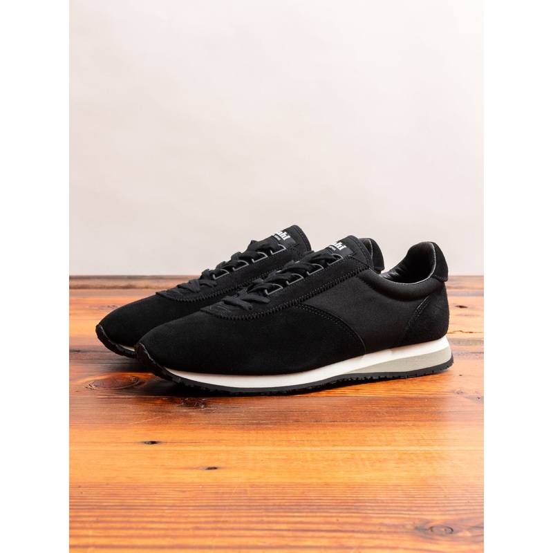Trainer 024 in Black